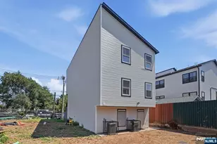 54 Pennsylvania Ave, Newark, NJ 07114 - Photo 30