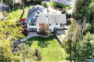 486 W Saddle River Road, Upper Saddle River, NJ 07458 - Photo 4