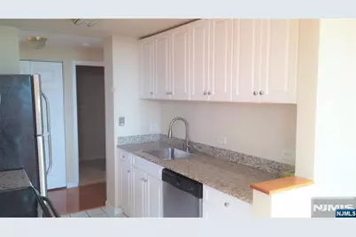 100 Old Palisade Road 3910 #3910, Fort Lee, NJ 07024 - Photo 6