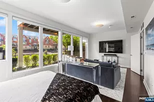 18 Vela Way, Edgewater, NJ 07020 - Photo 4
