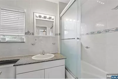 185 Larch Avenue, Teaneck Township, NJ 07666 - Photo 14