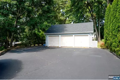 45 Hill Street, Midland Park, NJ 07432 - Photo 2