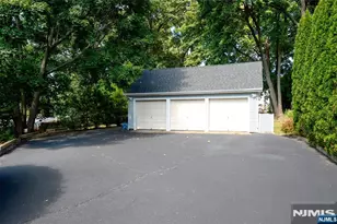 45 Hill St, Midland Park, NJ 07432 - Photo 2