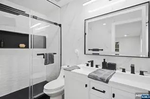 257 7th St, Newark, NJ 07103 - Photo 44