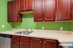 435 Van Houten Ave 102, Passaic, NJ 07055 - Photo 16