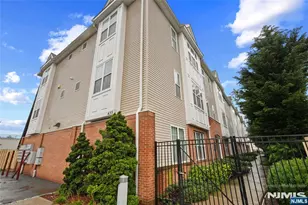 435 Van Houten Ave 102, Passaic, NJ 07055 - Photo 22
