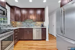 615 Bartell Pl, Ridgewood, NJ 07450 - Photo 4