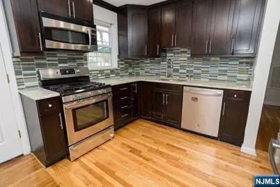 615 Bartell Place, Ridgewood, NJ 07450 - Photo 4