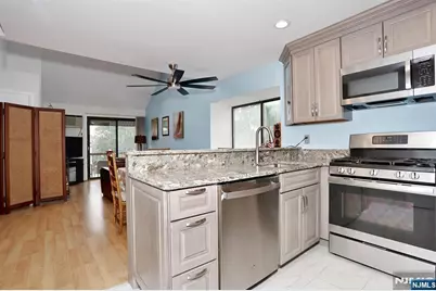 602 West Ridge Mews 602 #602, Wood Ridge, NJ 07075 - Photo 14