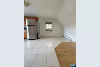 39 Lawrence Avenue, Lodi, NJ 07644 - Photo 2