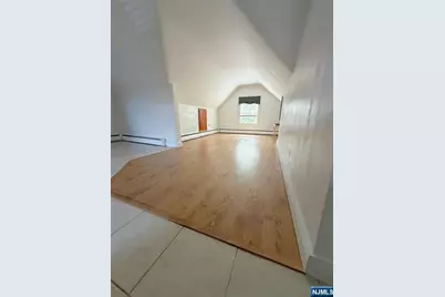 39 Lawrence Avenue, Lodi, NJ 07644 - Photo 10