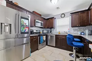 574 S 11th St, Newark, NJ 07103 - Photo 14