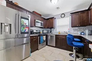 574 S 11th St, Newark, NJ 07103 - Photo 18