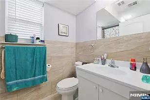574 S 11th St, Newark, NJ 07103 - Photo 16