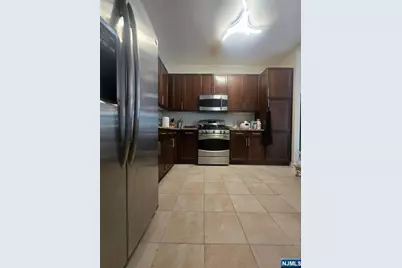 1111 Riverview Avenue 111 #111, Englewood, NJ 07631 - Photo 10