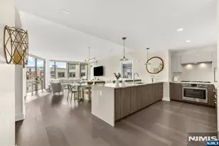 9 Ave At Port Imperial 1009, West New York, NJ 07093 - Photo 2