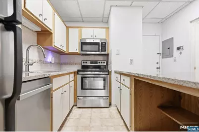 279 Clark Street A15 #A15, Hackensack, NJ 07601 - Photo 6