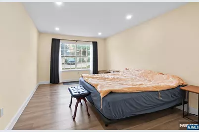 100 Crown Court 461 #461, Edgewater, NJ 07020 - Photo 16