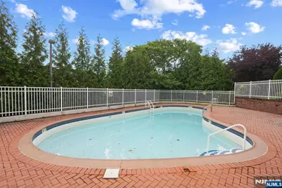 100 Crown Court 461 #461, Edgewater, NJ 07020 - Photo 34