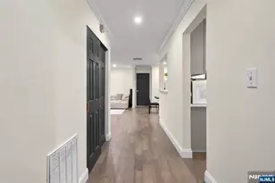 100 Crown Ct 461, Edgewater, NJ 07020 - Photo 2