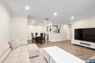 100 Crown Ct 461, Edgewater, NJ 07020 - Photo 1