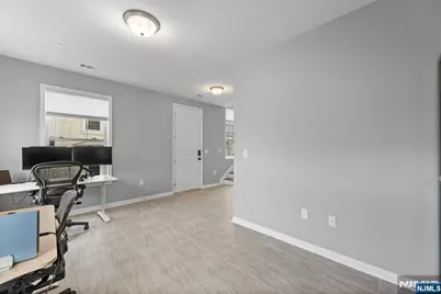 289 Bradley Drive, Wood Ridge, NJ 07075 - Photo 6