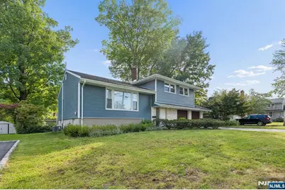 193 New York Avenue, Dumont, NJ 07628 - Photo 32