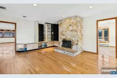 40-12 Kilada Court, Fair Lawn, NJ 07410 - Photo 4