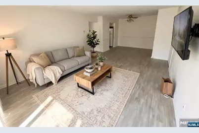464 Liberty Street 212C #212C, Little Ferry, NJ 07643 - Photo 2