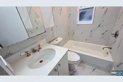 292 Stuyvesant Avenue 290 #290, Lyndhurst Township, NJ 07071 - Photo 8