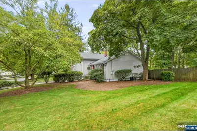 46 Standish Road, Hillsdale, NJ 07642 - Photo 2
