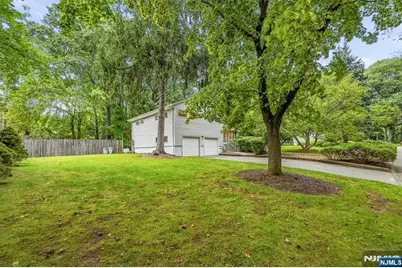 46 Standish Road, Hillsdale, NJ 07642 - Photo 6