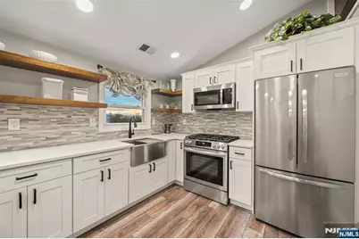62 Liberty Street, Lodi, NJ 07644 - Photo 22