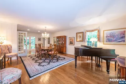 16 Plymouth Drive, Upper Saddle River, NJ 07458 - Photo 4