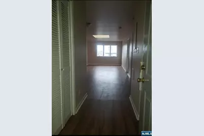 47 Bergen Boulevard 2B #2B, Fairview, NJ 07022 - Photo 4