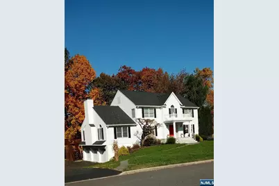 513 Lydia Lane, Wyckoff Township, NJ 07481 - Photo 2
