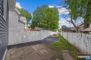 15 Laurel St, Ridgefield Park, NJ 07660 - Photo 6