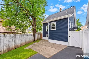 15 Laurel St, Ridgefield Park, NJ 07660 - Photo 48