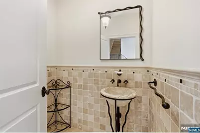 1 Dimmig Court, Upper Saddle River, NJ 07458 - Photo 14