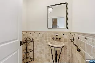 1 Dimmig Ct, Upper Saddle River, NJ 07458 - Photo 14