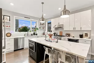 209 Wayne Ave A, Cliffside Park, NJ 07010 - Photo 14