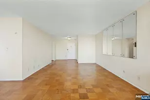 2150 Center Ave 18A, Fort Lee, NJ 07024 - Photo 4