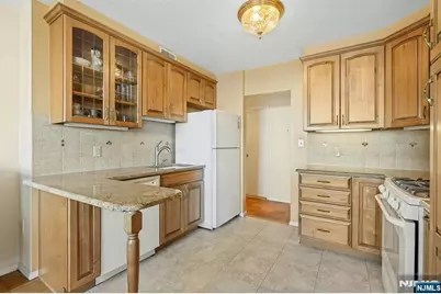 2150 Center Avenue 18A #18A, Fort Lee, NJ 07024 - Photo 18