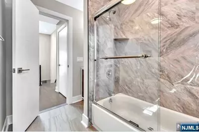 420 Glen Avenue A #A, Palisades Park, NJ 07650 - Photo 14