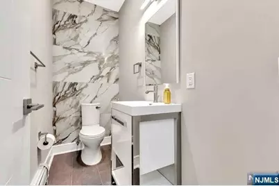 420 Glen Avenue A #A, Palisades Park, NJ 07650 - Photo 10