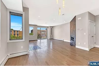420 Glen Avenue A #A, Palisades Park, NJ 07650 - Photo 4