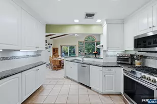 297 Gramercy Pl, Glen Rock, NJ 07452 - Photo 12