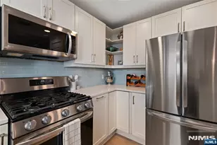 2 Paterson Ave 2B, Hoboken, NJ 07030 - Photo 6