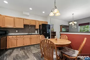 9225 Richmond Road 225, West Milford, NJ 07480 - Photo 8