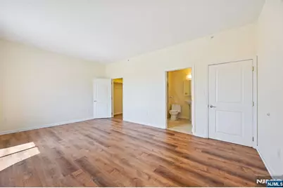 399 11th Street 301 #301, Palisades Park, NJ 07650 - Photo 10
